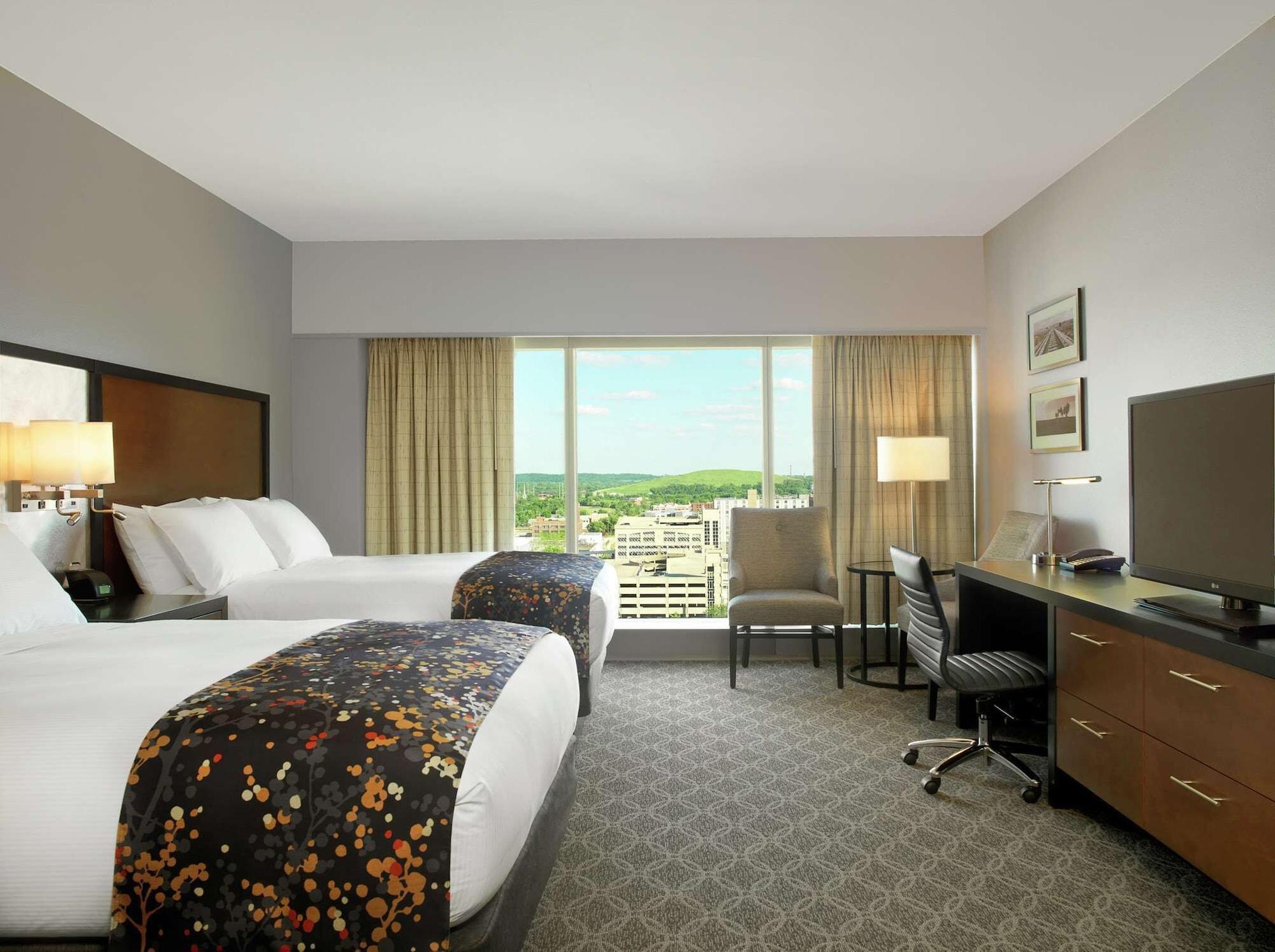Doubletree By Hilton Hotel Cedar Rapids Convention Complex Εξωτερικό φωτογραφία