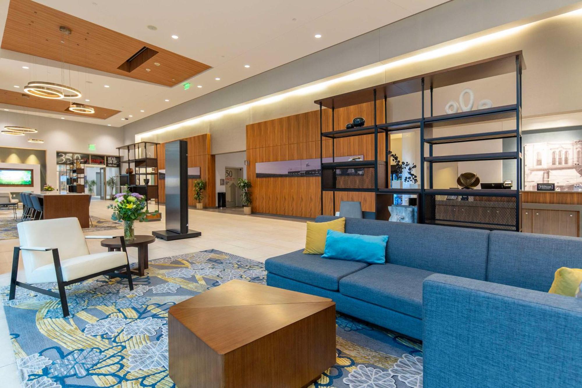 Doubletree By Hilton Hotel Cedar Rapids Convention Complex Εξωτερικό φωτογραφία